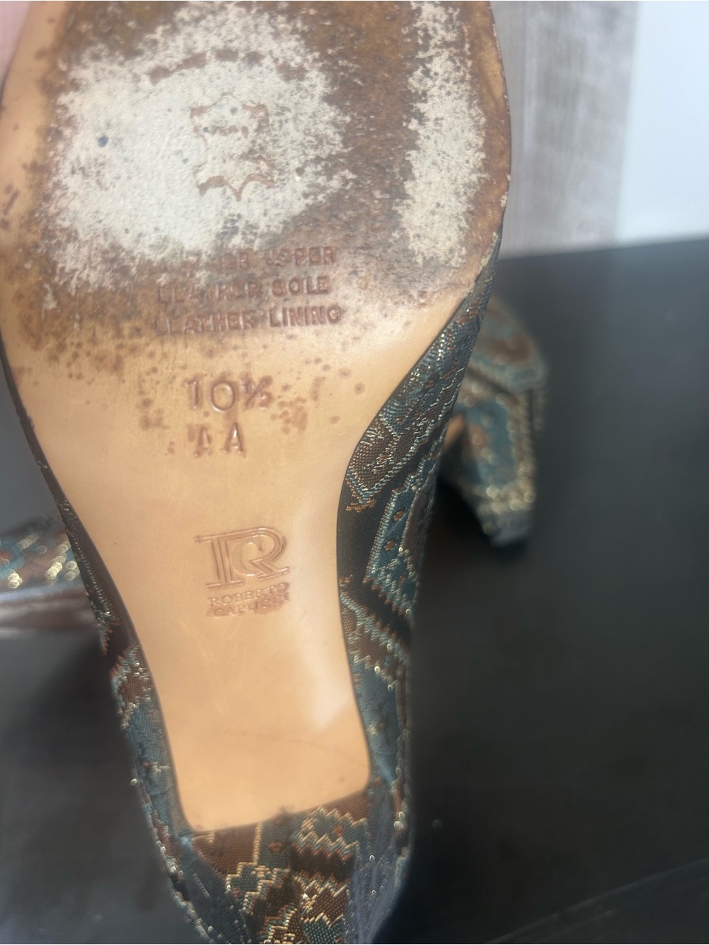 Vintage Roberto Capucci Italy Tapestry Jacquard Kitten Heel Pumps 10.5 AA w/ Box - Picture 7 of 11